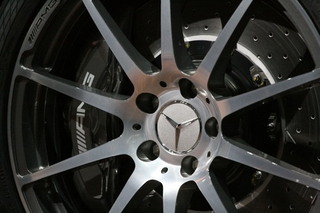 Illustration for article titled 2010 Mercedes SLS AMG: Live Photos!